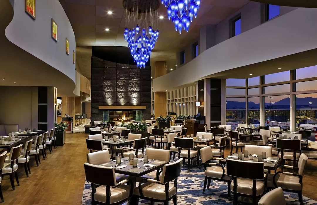 Fairmont Vancouver Airport In-Terminal Hotel-1