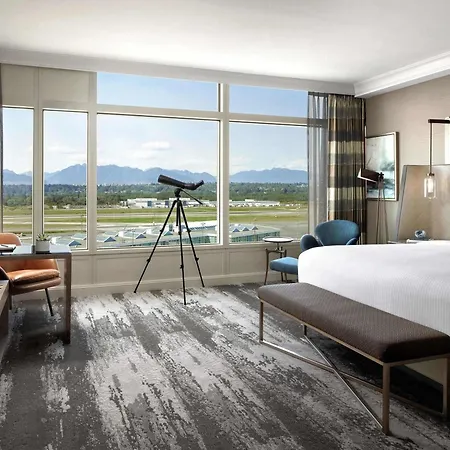 Fairmont Vancouver Airport In-Terminal Hotel-2