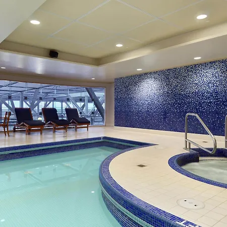 Fairmont Vancouver Airport In-Terminal Hotel-3